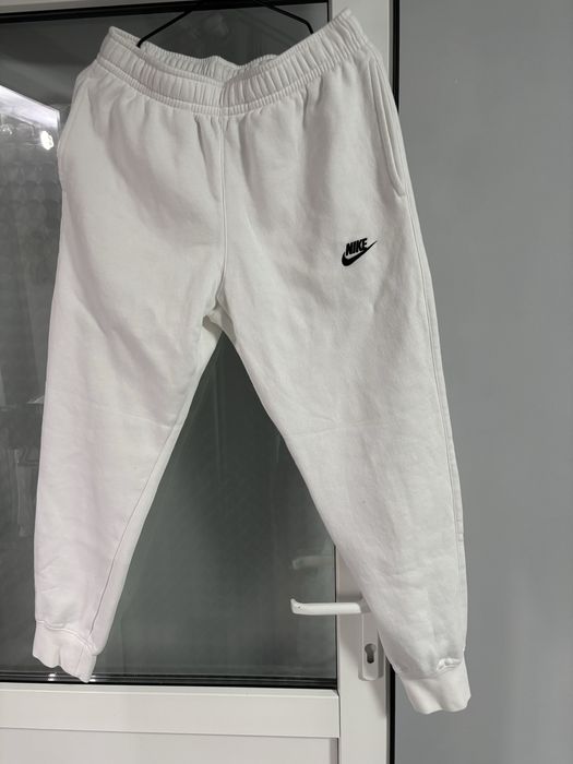 pantaloni nike albi