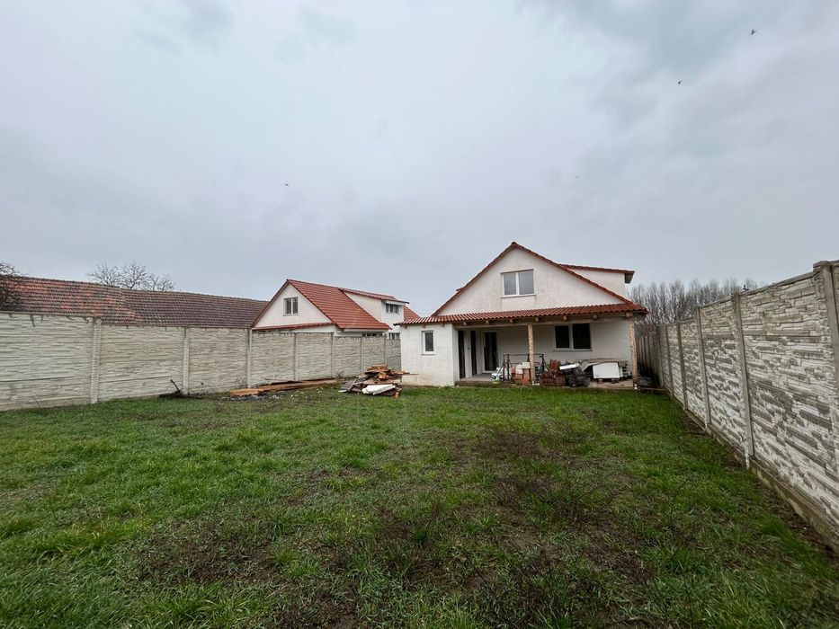 Casa noua d vanzare in com Vinga jud Arad