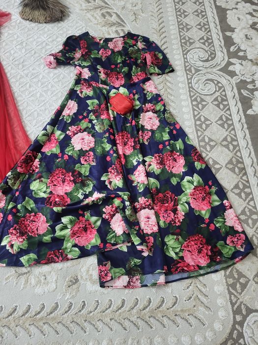 Продам платье состояние отличное