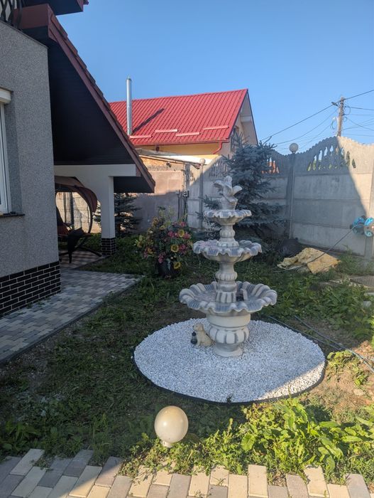 Fantanile arteziene din ciment alb aditivat .
