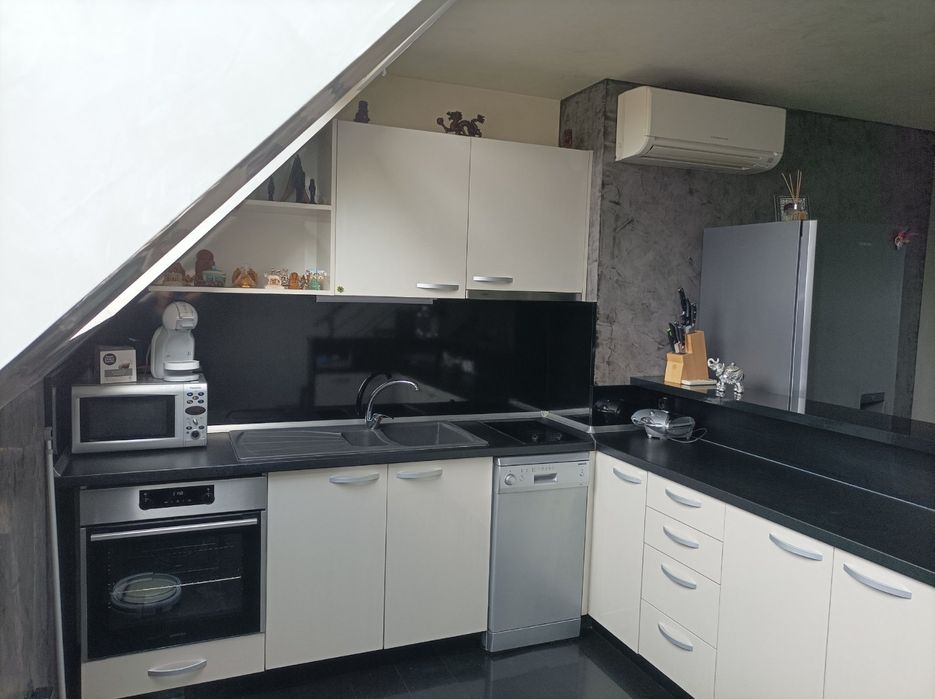 Продава се Многостаен апартамент в Ботевград - 140 кв.м за 1108 €/кв.м - Снимка #1