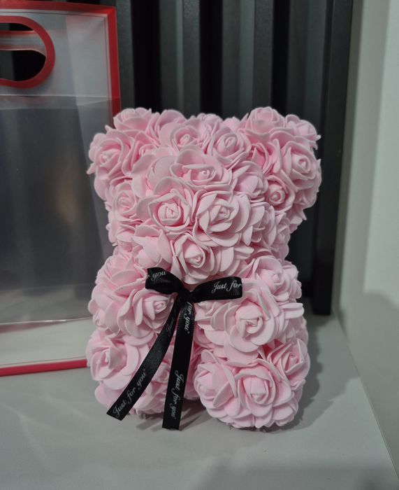 Ursulet flori  trandafir