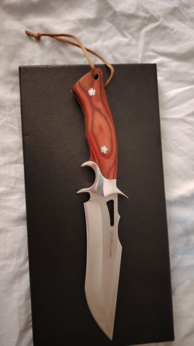 Продается стальной нож