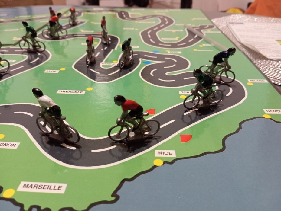 Avespace France Tous pour un maillot Tour de France Rare society game