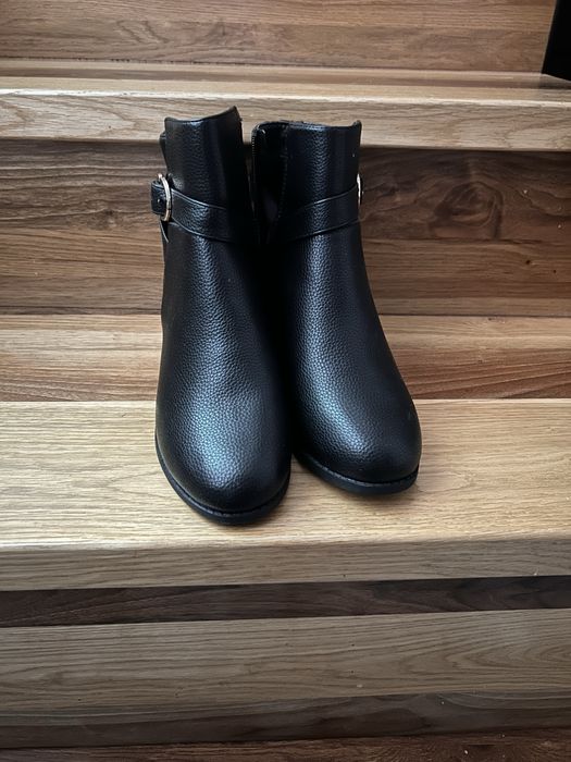 Ghete de dama cu toc