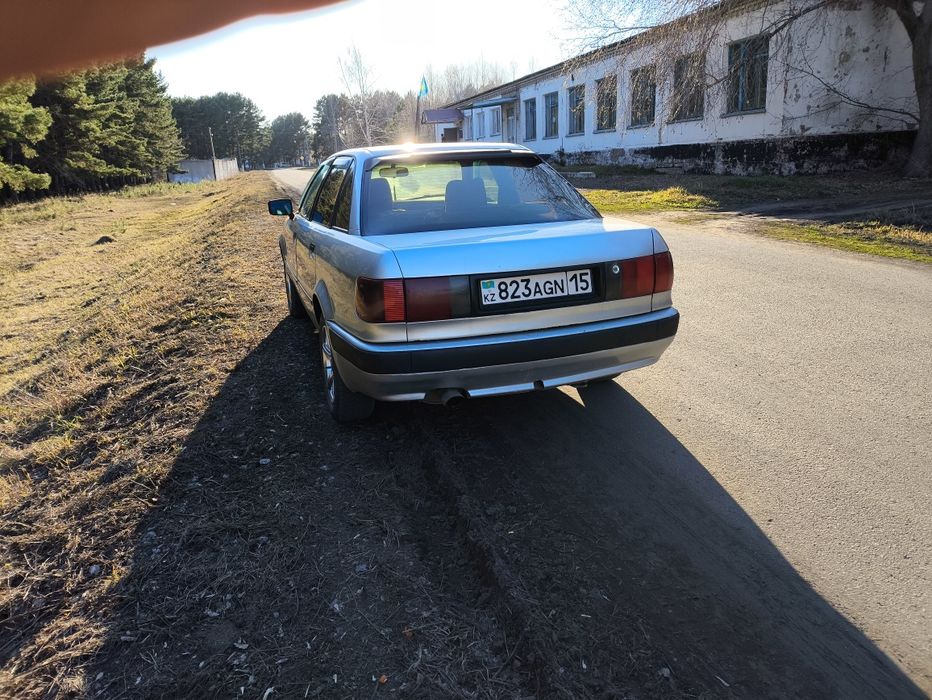Продам Ауди 80 б4