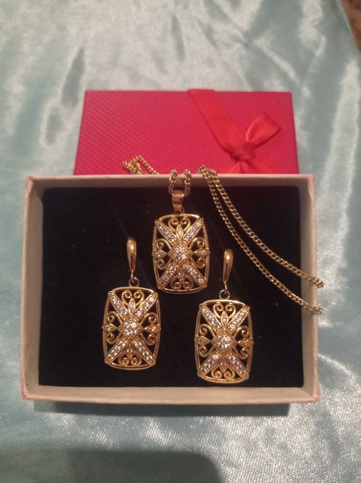 Серьги кулон на цепочке позолоченные притягивает взгляд качество