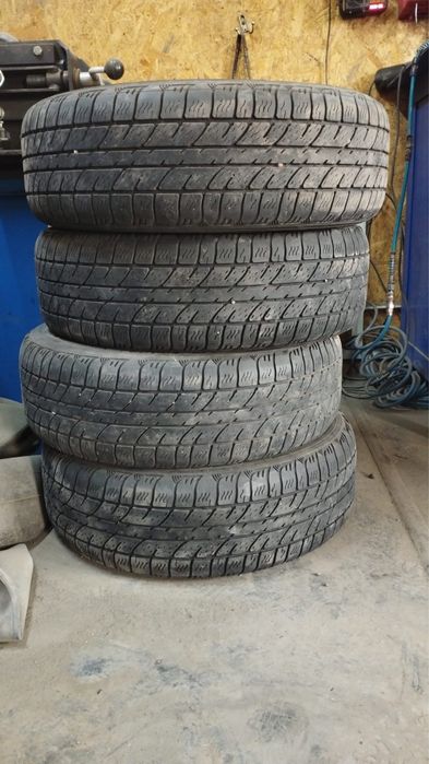 Продам коплект шин