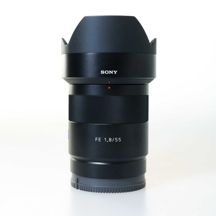 Обектив Sony FE Zeiss 55mm f/1.8
