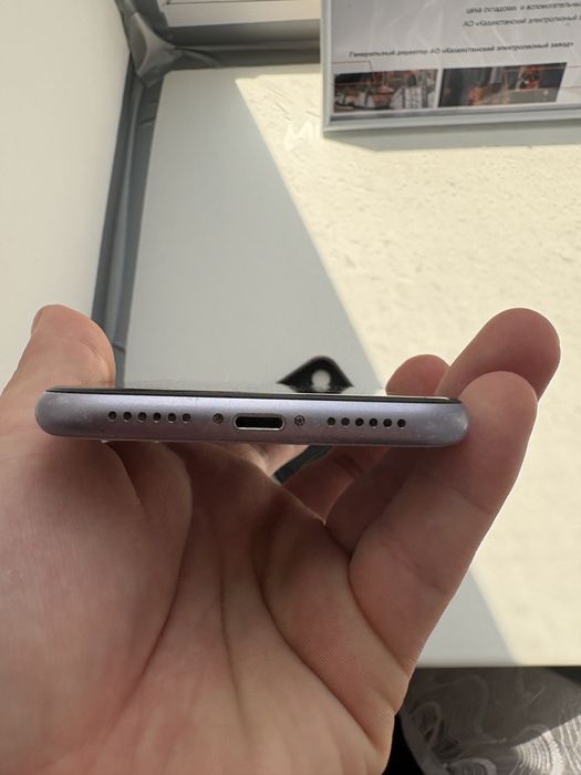 Продам Iphone 11 64 GB