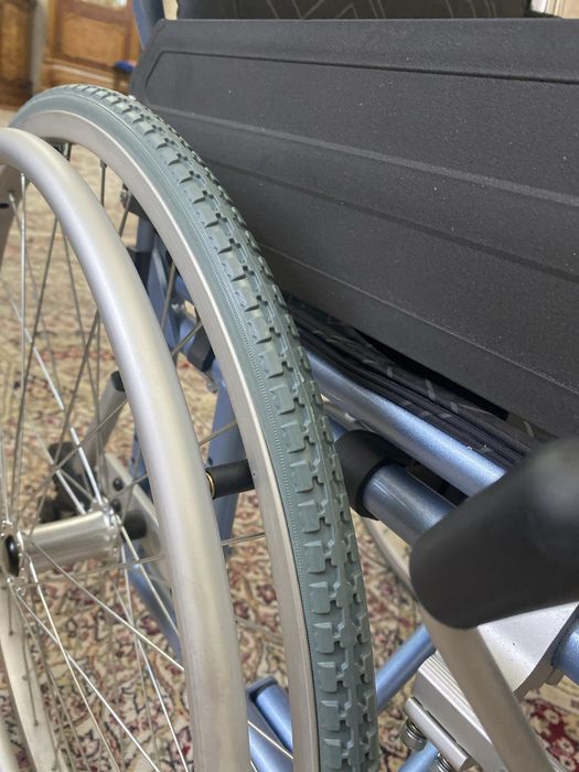 Инвалидная коляска