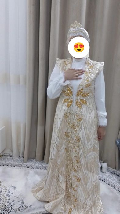 Ansanbil kiyim holati yaxshi