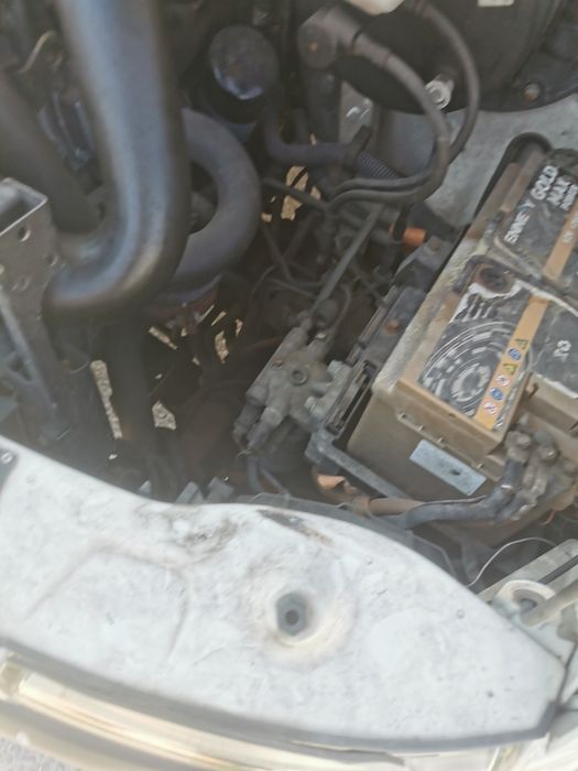 Продавам товарен бус Ивеко 35С17