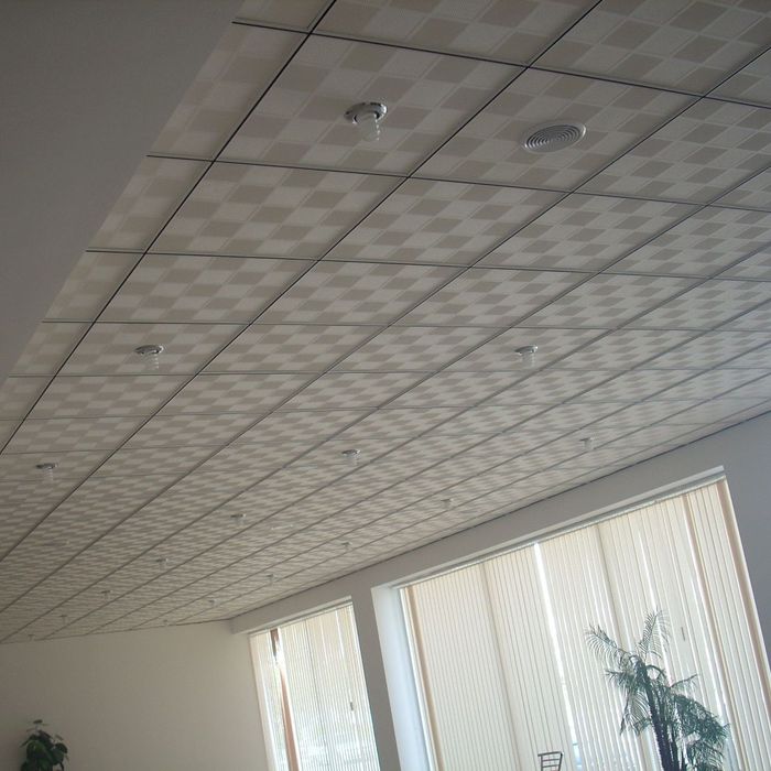 Ishlab chiqaruvchidan Armstrong kabi sifatli potolochniy shiftlar. "PS