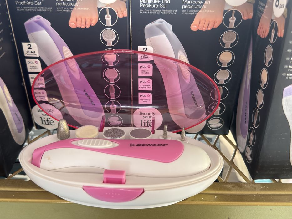 Oglinda cosmetica LED cu lumina si marire 2X, perie electrica si set manichiura Dunlop - NOI