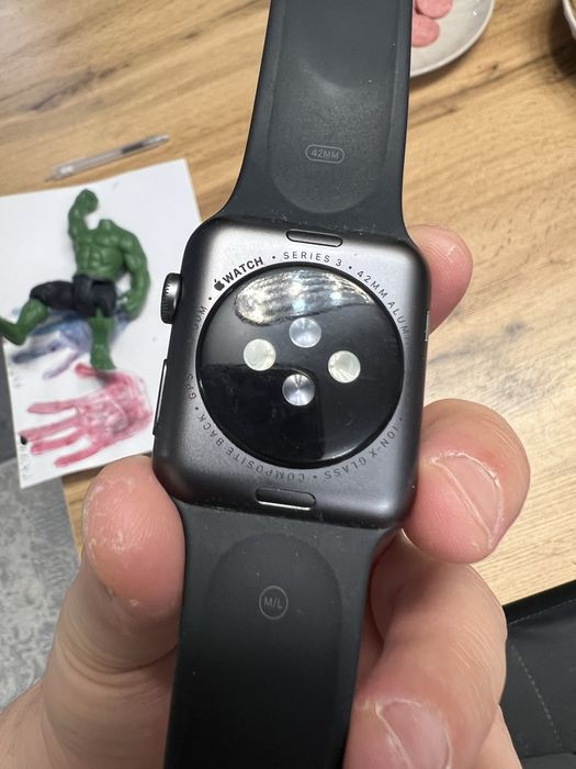 Apple Watch Series 3 42mm — Отличное состояние!