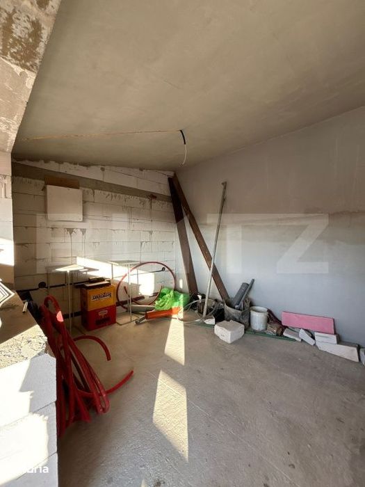 Cladire Mixta De Vanzare In Comuna Dumitra, Oportunitate De Investitie