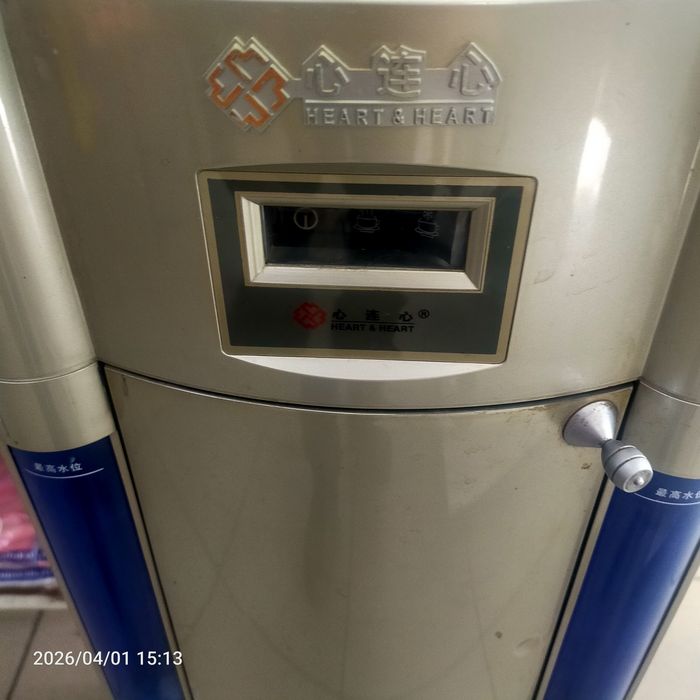 Кулер для воды .