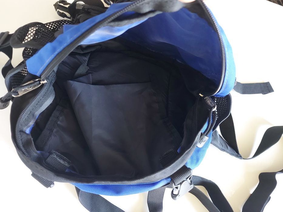 Love Alpine мъжка чанта, 35см /22 см ,през рамо и през кръста нова