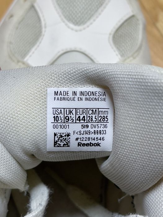 Adidași Reebok 44 – purtați o singură dată, stare foarte bună