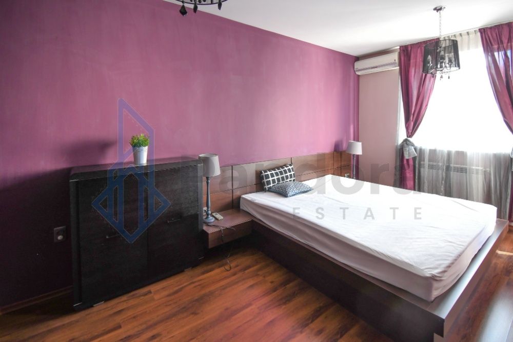 Тристаен ап. жк. Хладилника