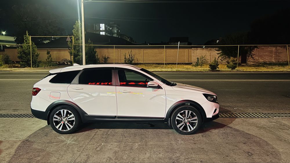 Продам Lada vesta cross.