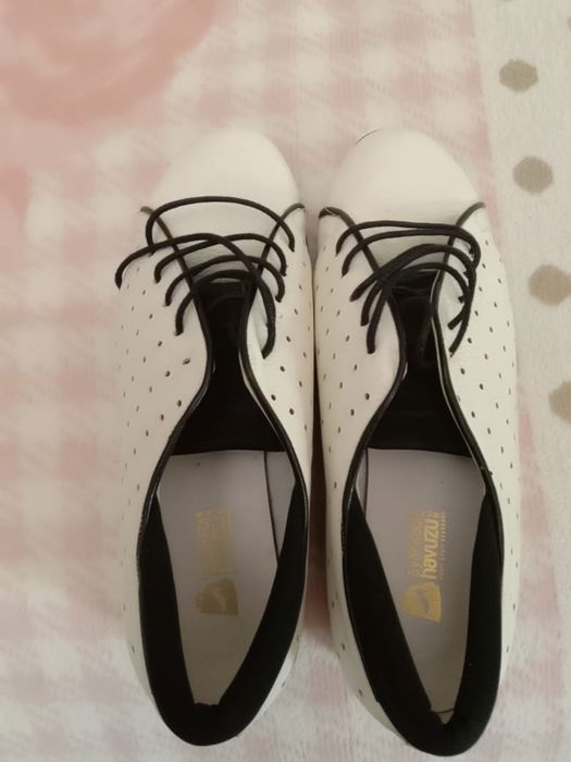 Продаю Новую турецкую обувь