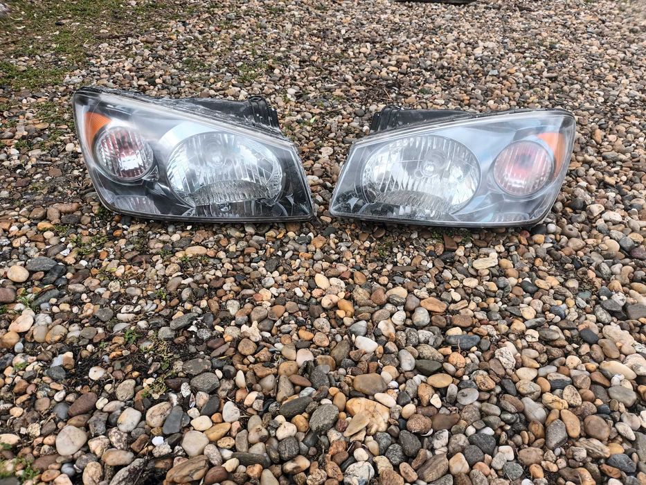 ляв или десен фар за киа черато кия KIA CERATO