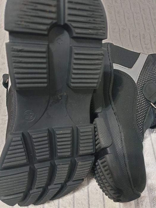 Ghete baieti marimea 35 BENVENUTI