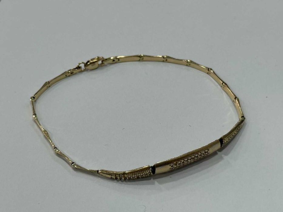 Дамска златна гривна с камъчета – 6.35 гр.