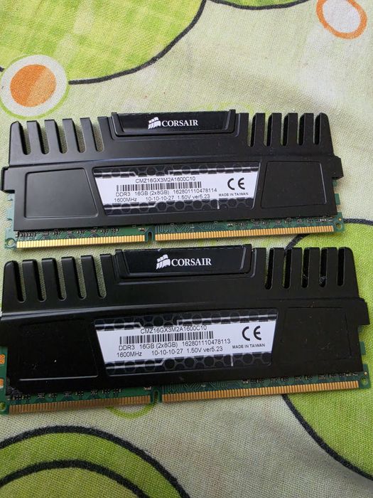 Vand rami pc DDR3 16 gb corsair