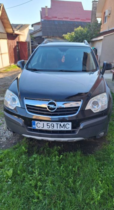 Automobil opel antara