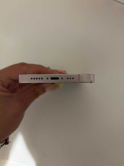 Vand Iphone 13 pink