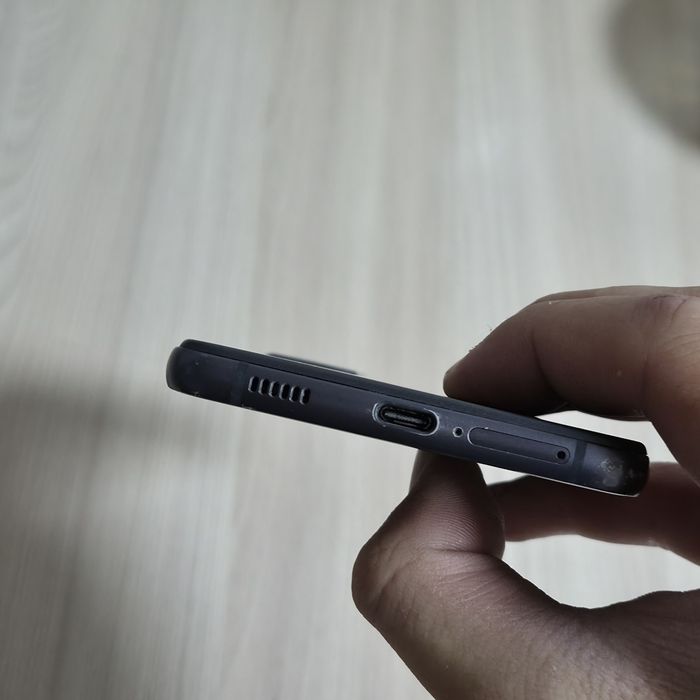 Samsung S21 FE с коробкой