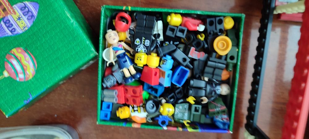 Продам ящик лего