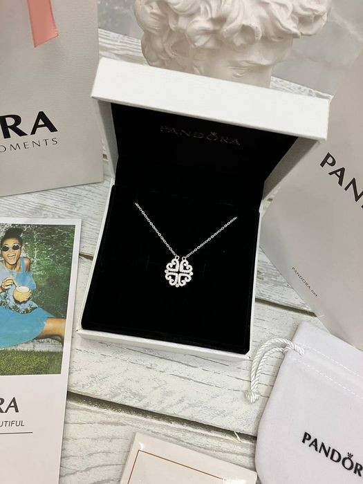 Подарки на 8 марта Пандора колье