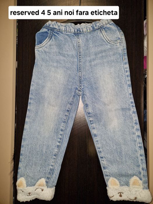 Blugi reserved 4 5 ani