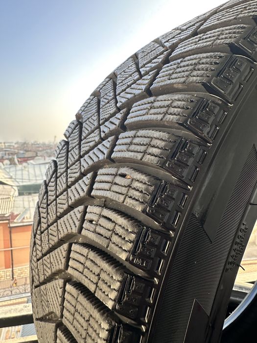 Pirelli Ice Zero FR 245/45/19. Зимние шины. BMW/AUDI/Mercedes