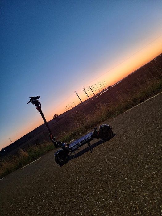 Kukirin A1 2025 stare impecabila cu multe accesorii coustem 200 km dați înapoi , 8 km în creștere autonomie 55 km viteza maxima 50 km la ora