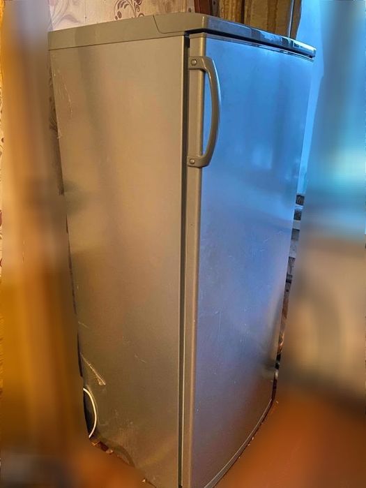 Срочно Продам морозилку