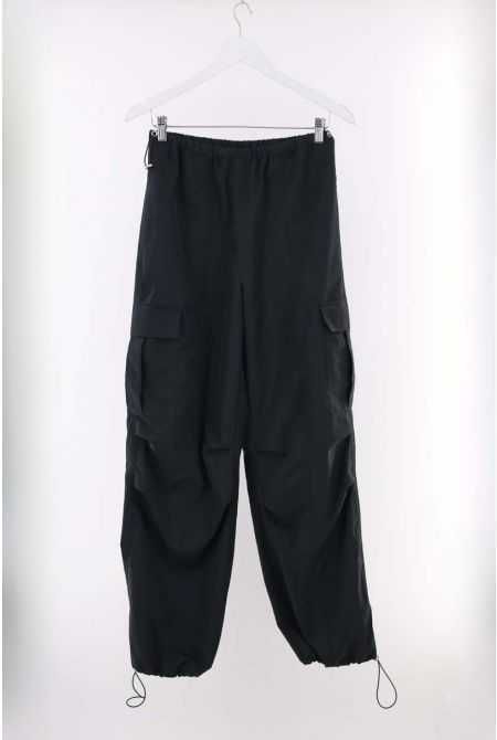 Pantaloni negri Noi tip cargo, model foarte frumos, S, M, L, XL