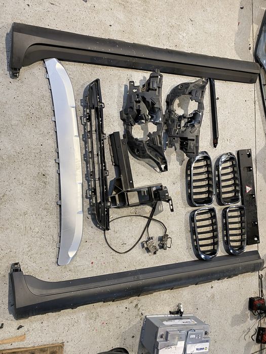 Accesorii fata Bmw X3 F25 X4 F26 facelift grile suport bara far prag