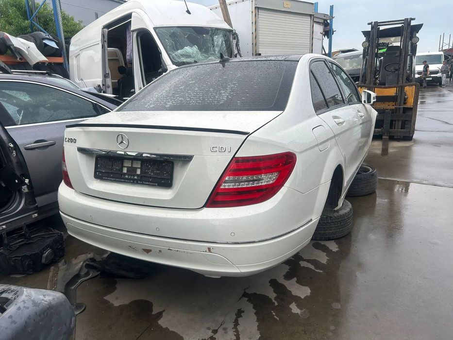Aripa dr mercedes c-class w204