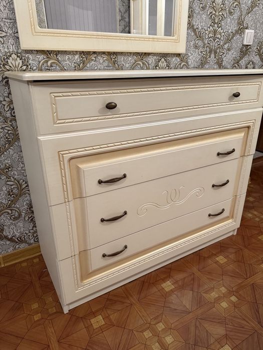 Спальный гарнитур