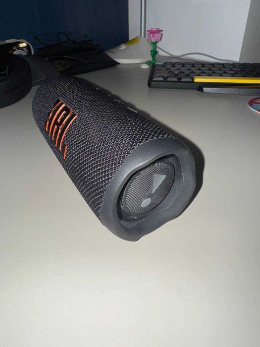 JBL Flip 6 - În stare foarte bună