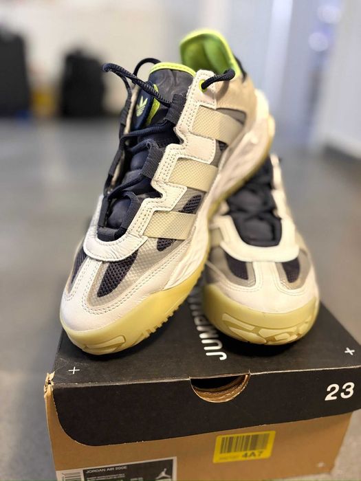 Adidasi Adidas, nr. 40, stare 9/10 - 250 RON