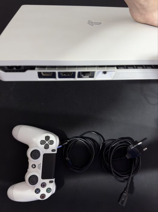 PS4 slim MODAT (orice joc gratis) v9.00 , 500 gb