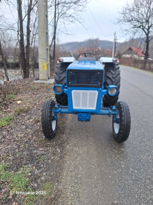 Tractor Universal 530