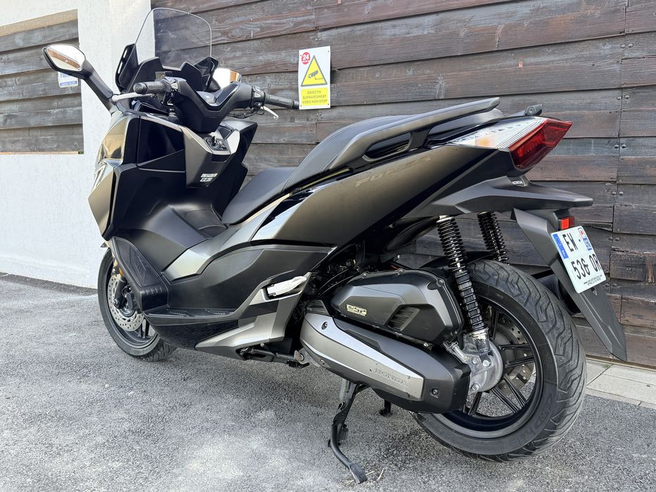 Honda forza, honda 125cc, scuter 125cc, motoscuter 125cc, scuter conduci cu B