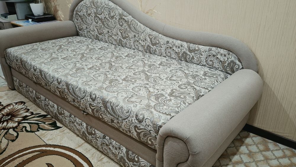 Продам диван раздвижной